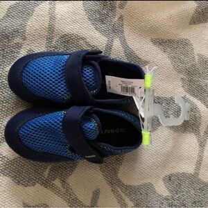Old Navy Kids Blue water shoes